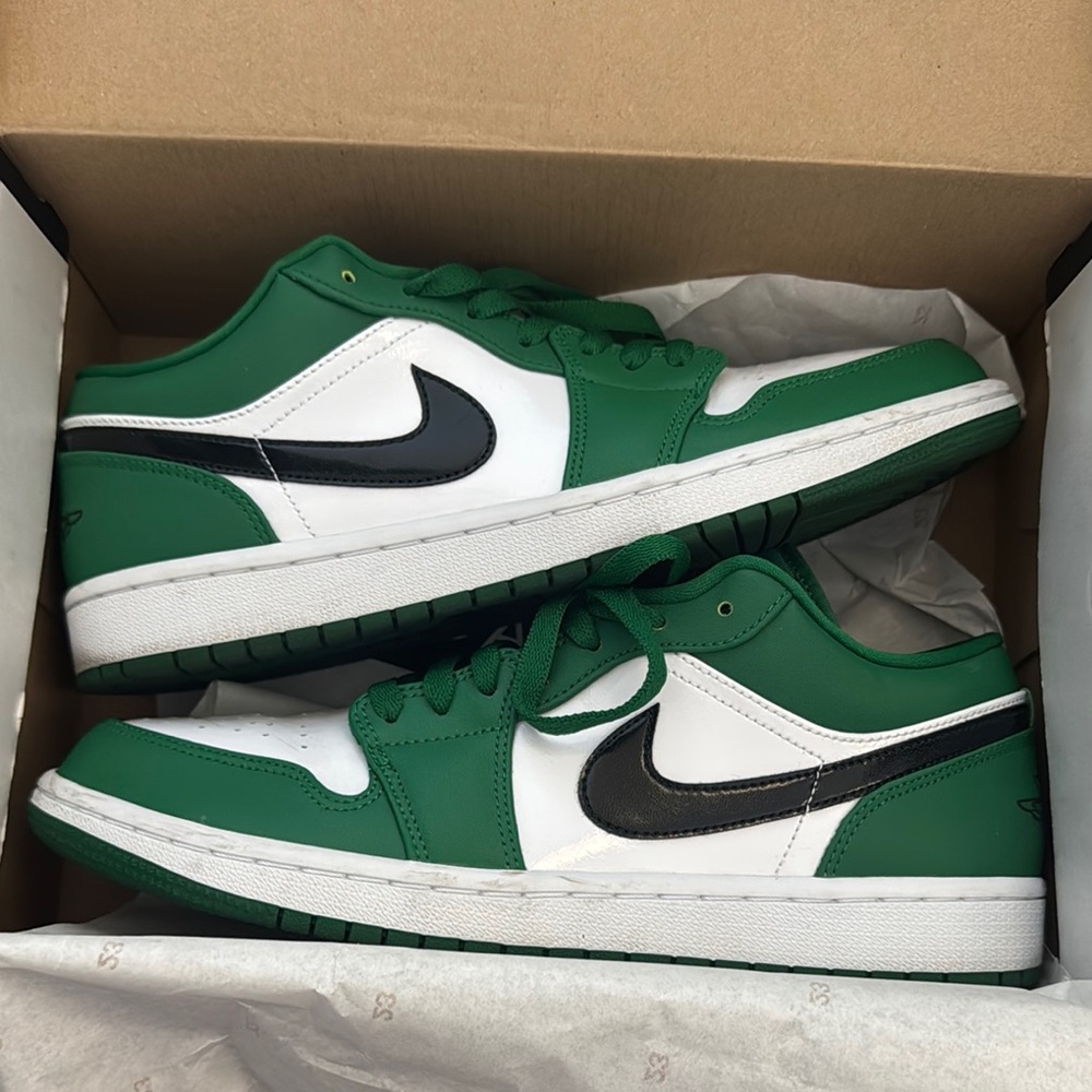 Nike Green and White Sneakers Classic Style